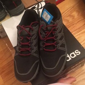 NWT rugged hiking sneakers